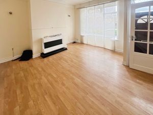 Lounge- click for photo gallery